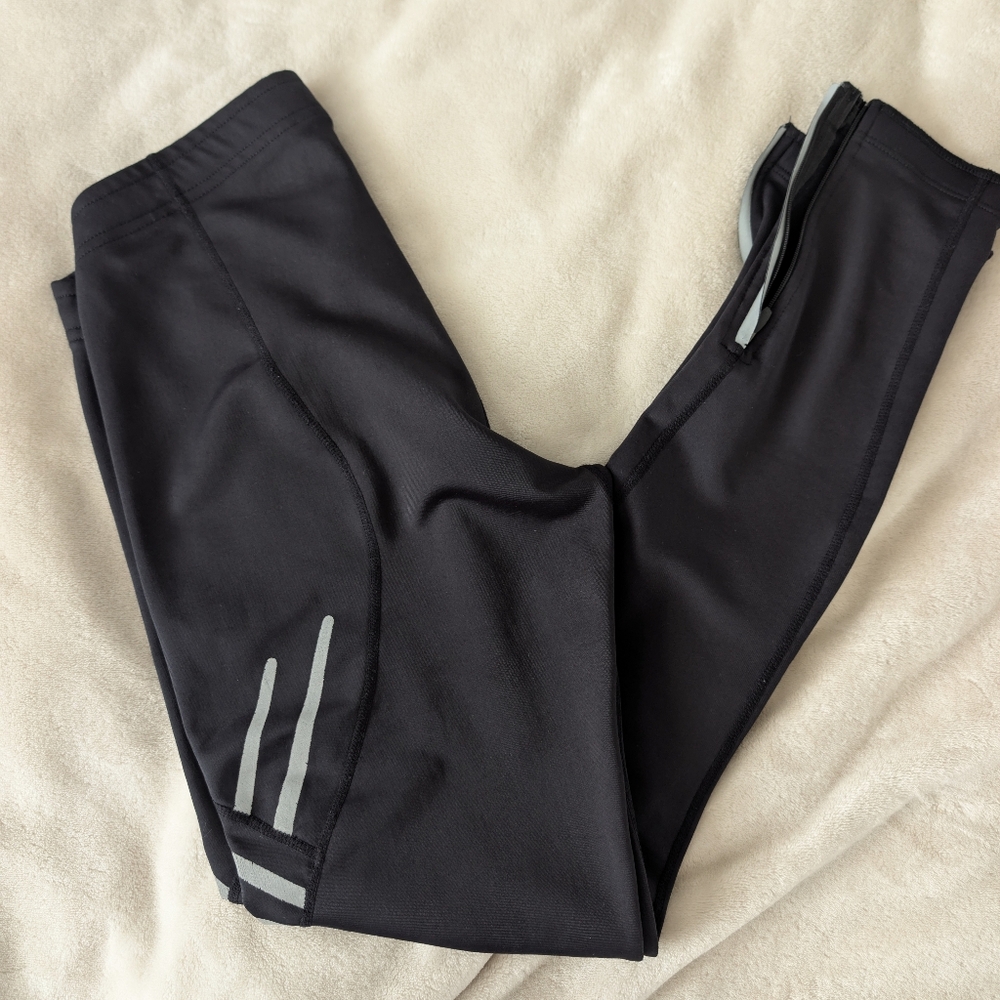 SUGOI Black Reflective Trim Thermal Leggings